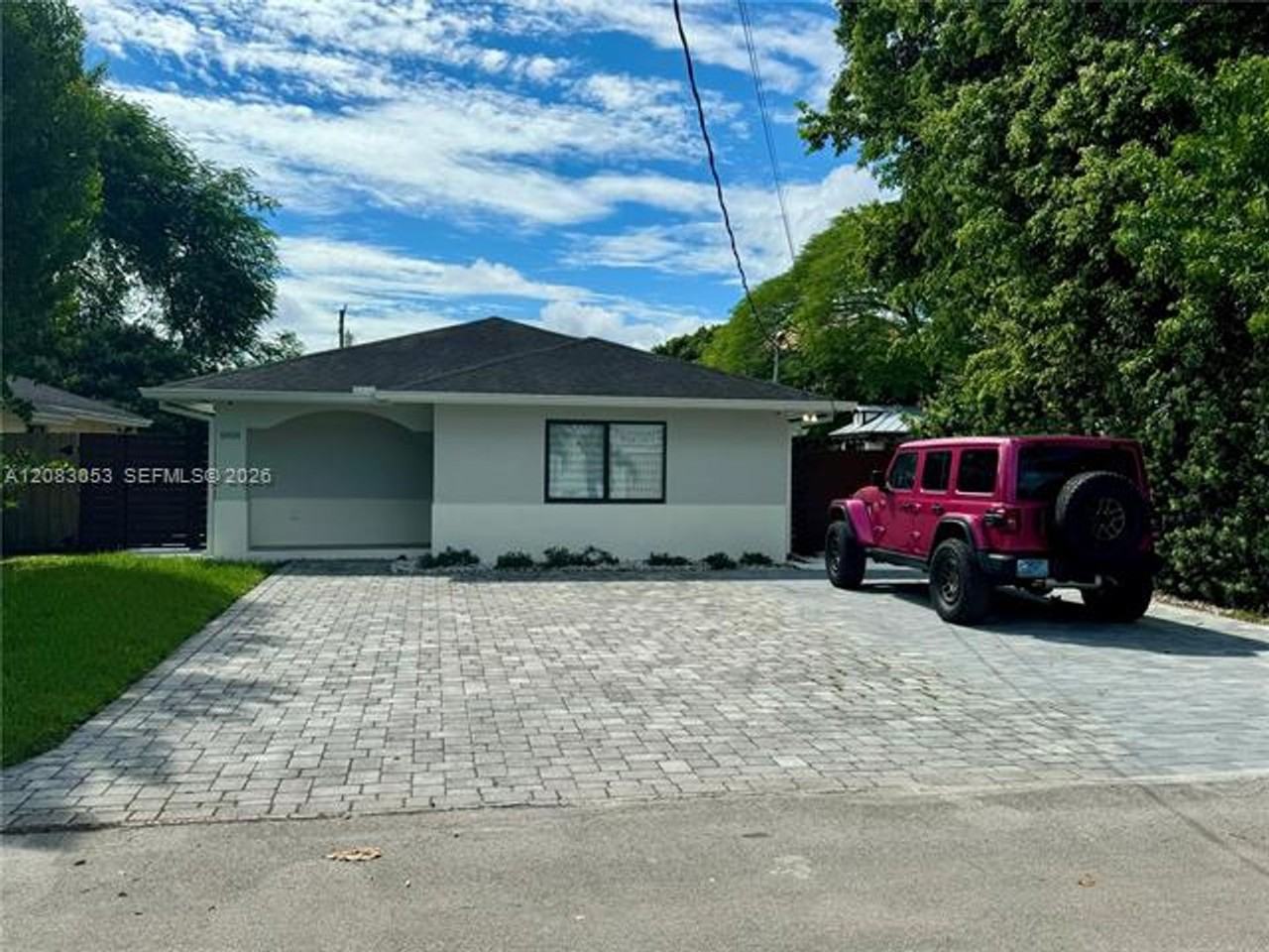 8814 Sw 126th Ter #8814 - Photo 2 of 43