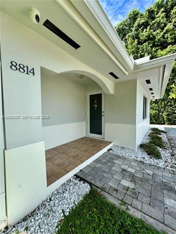 8814 Sw 126th Ter #8814 - Photo 5 of 43