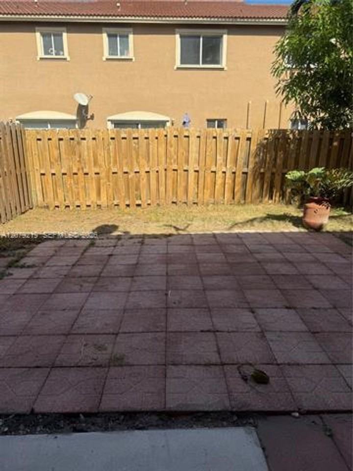 21467 21467 SW 86th Pl th 21467 - Photo 5 of 10