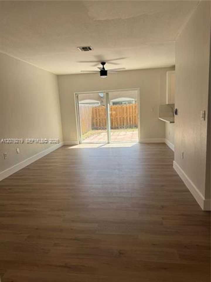 21467 21467 SW 86th Pl th 21467 - Photo 6 of 10