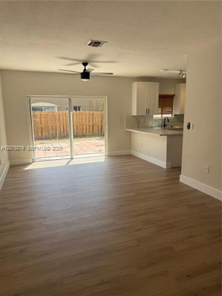 21467 21467 SW 86th Pl th 21467 - Photo 7 of 10
