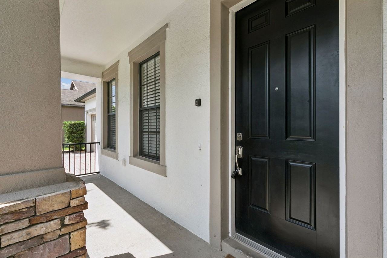 10249 Park Row Ct - Photo 3 of 50