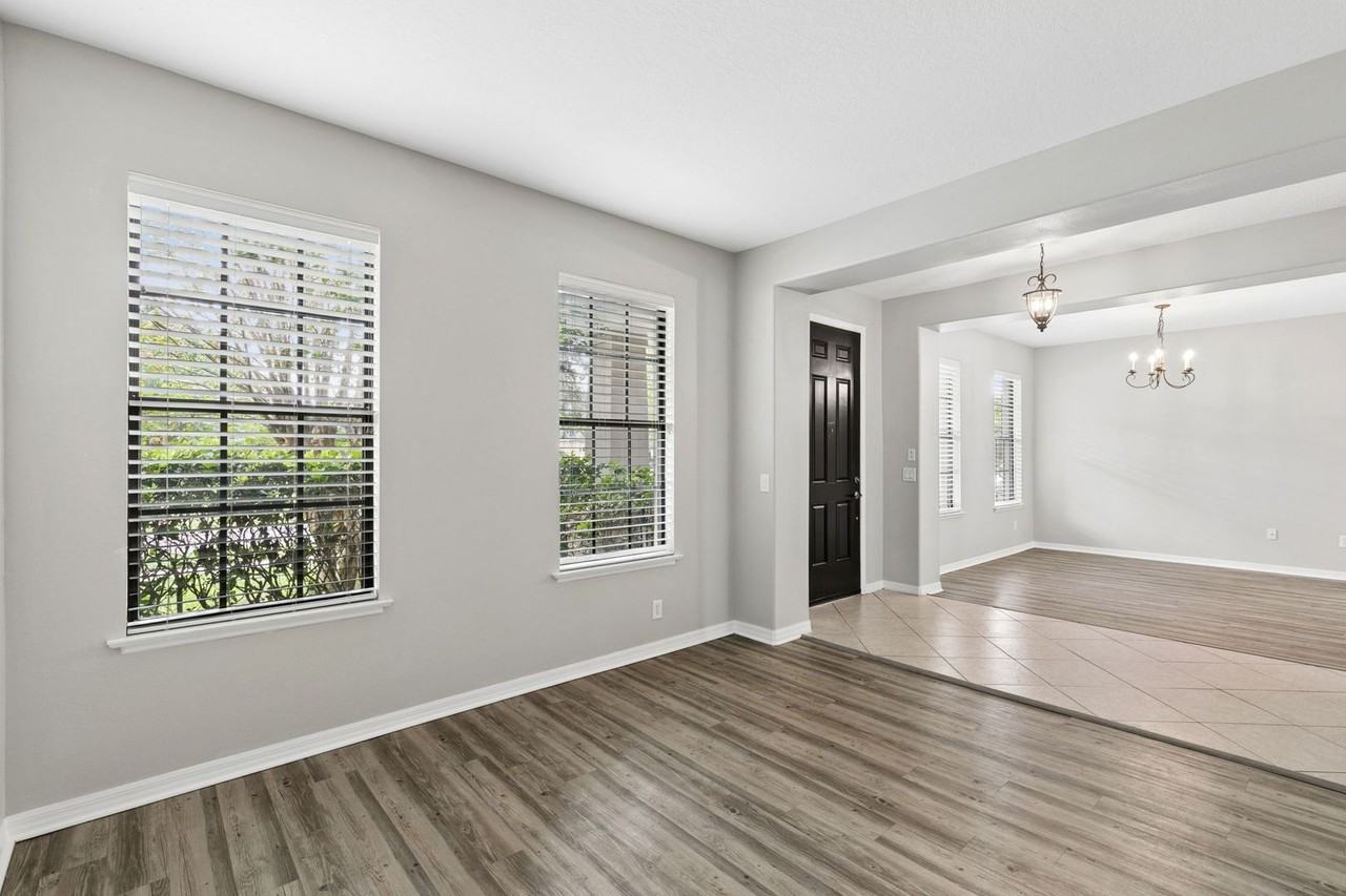 10249 Park Row Ct - Photo 4 of 50