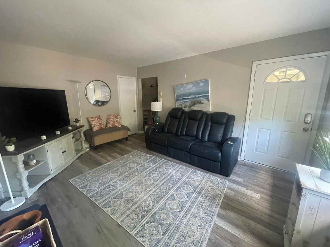 2217 Oak St - Photo 6 of 28