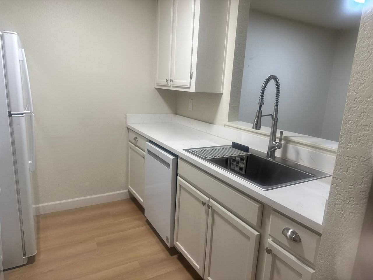 1801 Marshall Rd #607 - Photo 6 of 20