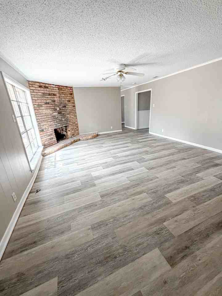 1210 Le Duke Blvd - Photo 6 of 12