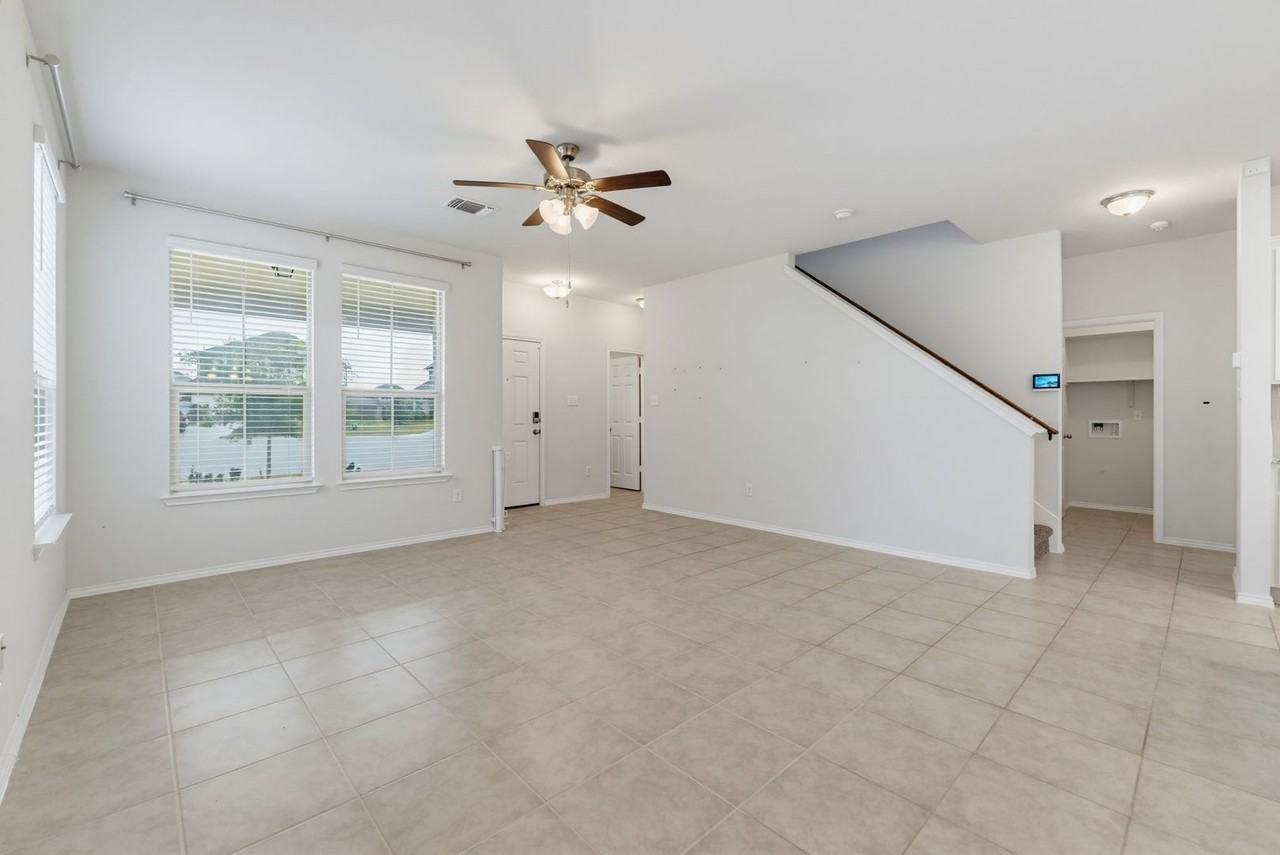 2044 Mallard Ct - Photo 6 of 24