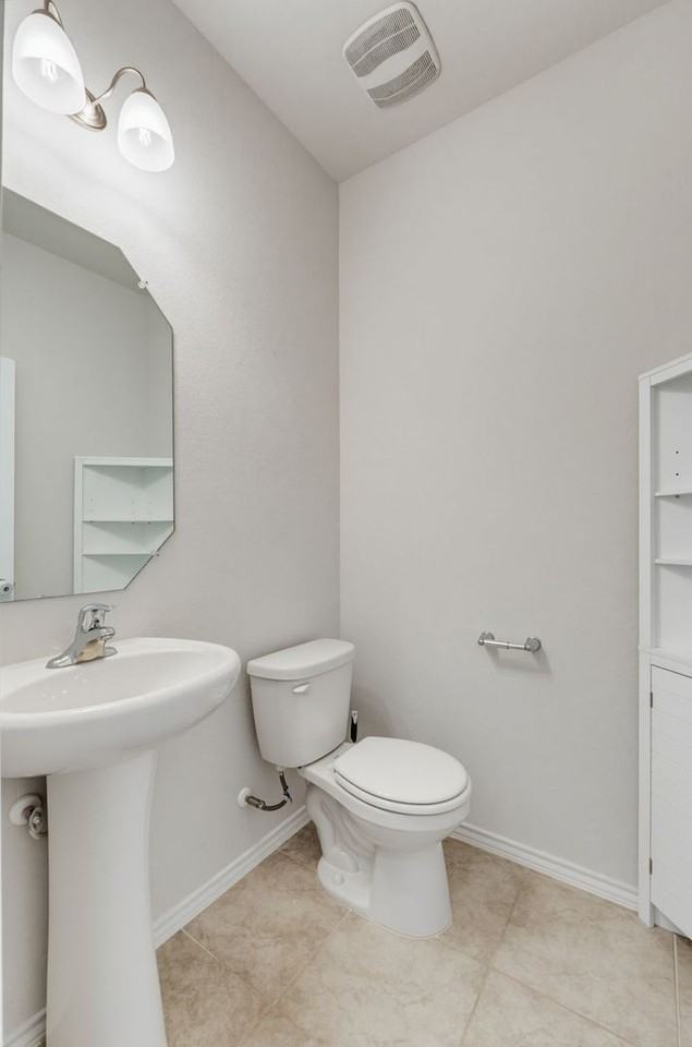 2044 Mallard Ct - Photo 7 of 24