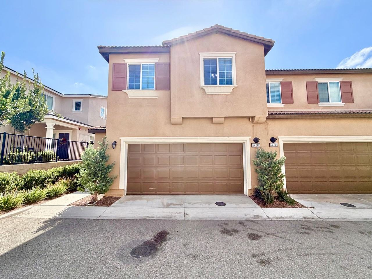 24242 Hazelnut Ave - Photo 2 of 50