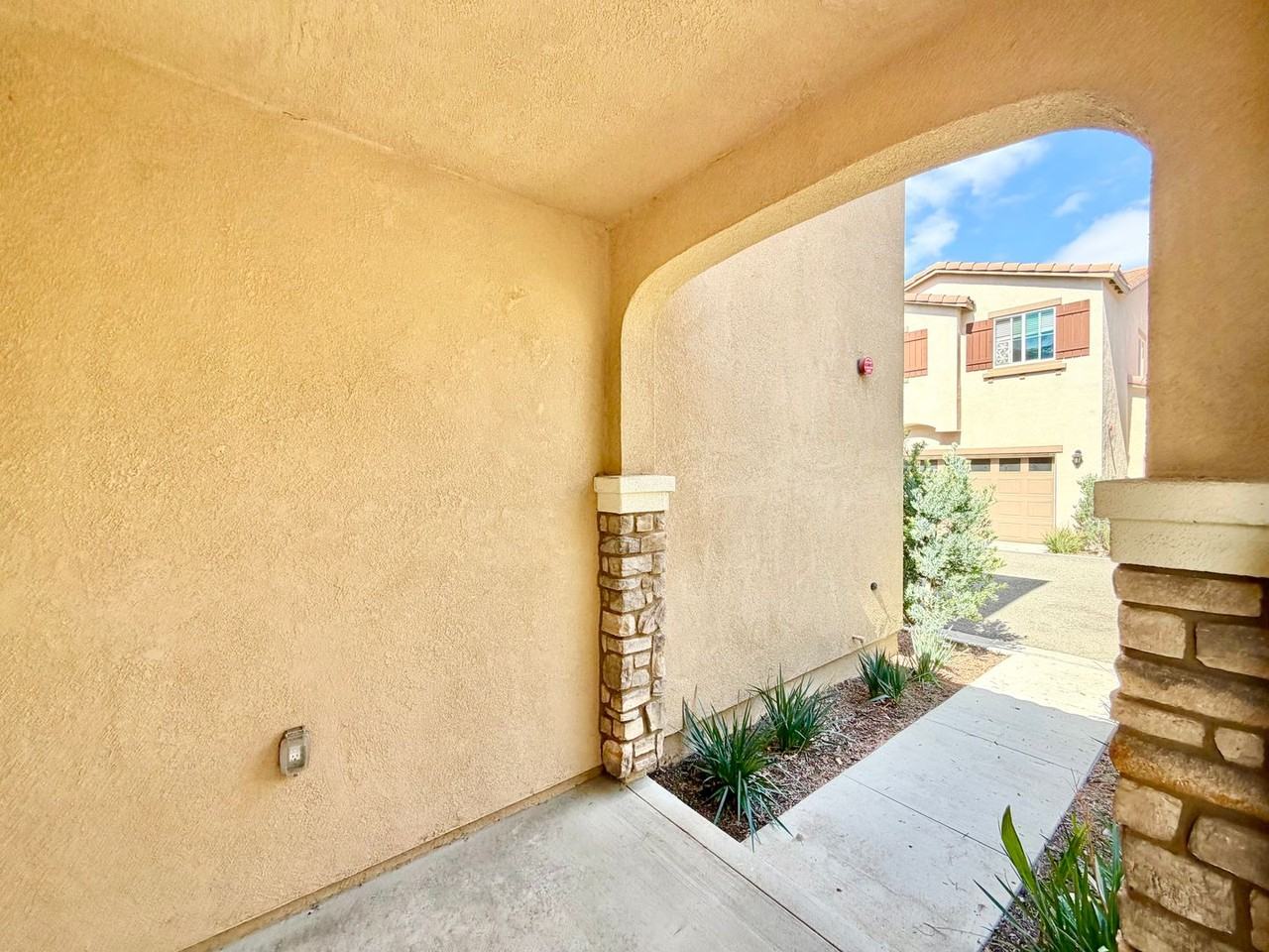 24242 Hazelnut Ave - Photo 6 of 50