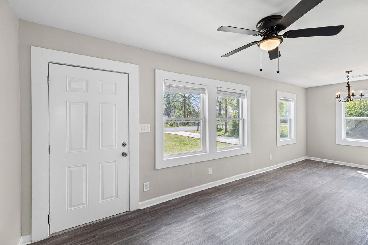 1831 Catalina Dr - Photo 5 of 26