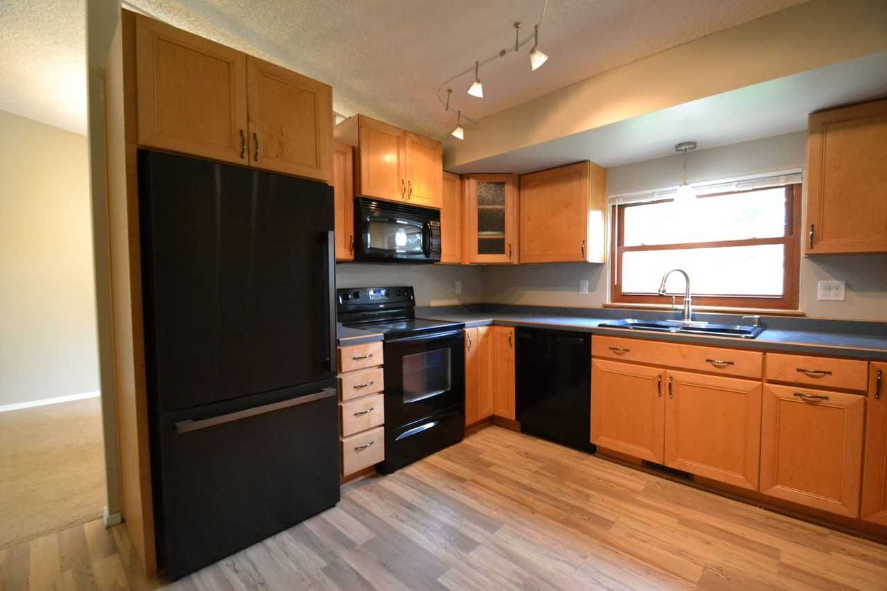 5080 Harvest Rd - Photo 6 of 19