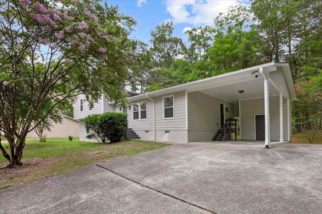 1017 Gaston Ave - Photo 2 of 42