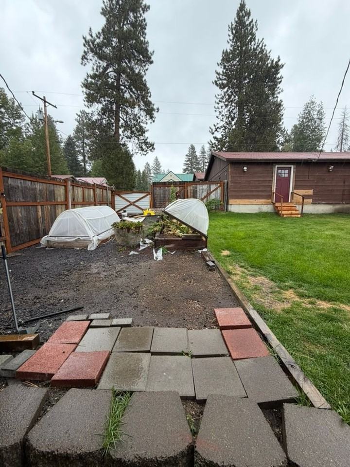138119 Manzanita St - Photo 4 of 34