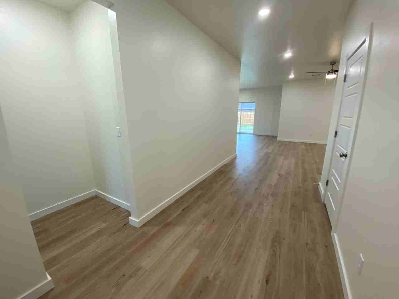1928 Sara Vista Dr - Photo 4 of 40