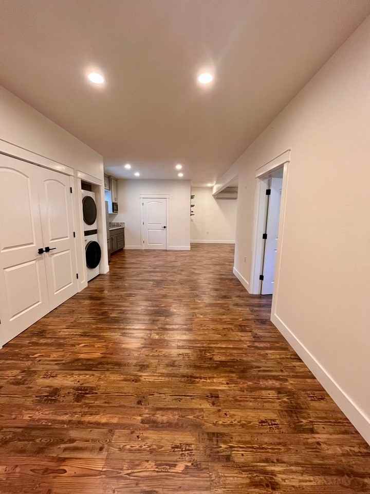 1184 Rutherford Dr #B - Photo 2 of 23