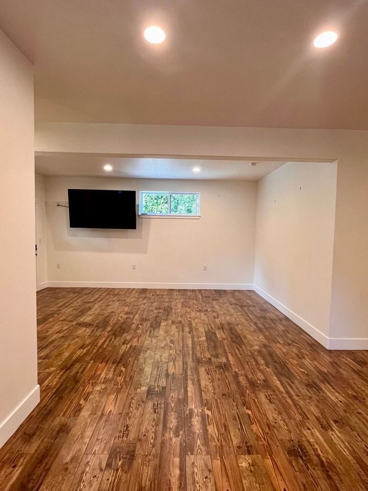 1184 Rutherford Dr #B - Photo 5 of 23