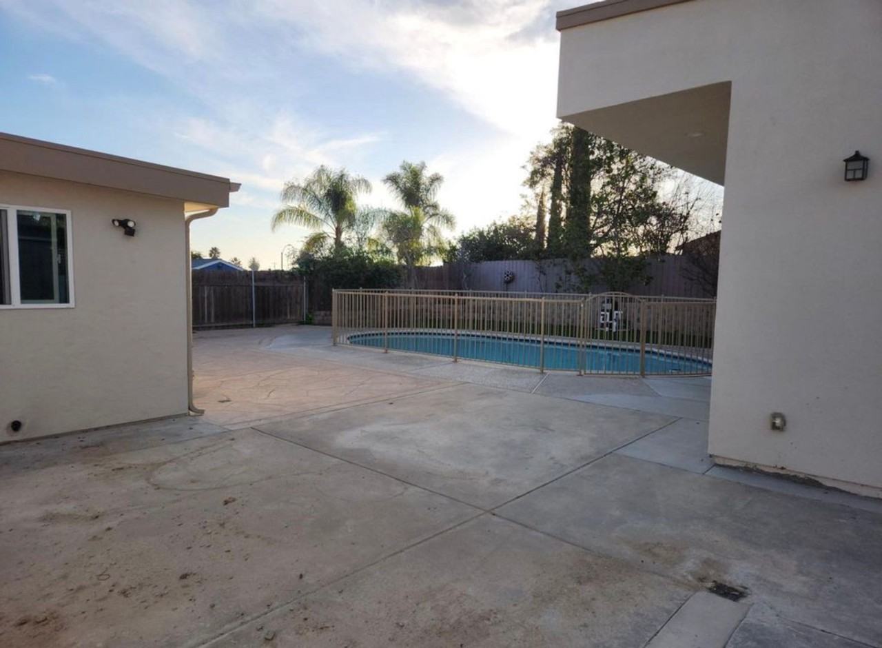 239 Malito Ct - Photo 3 of 8