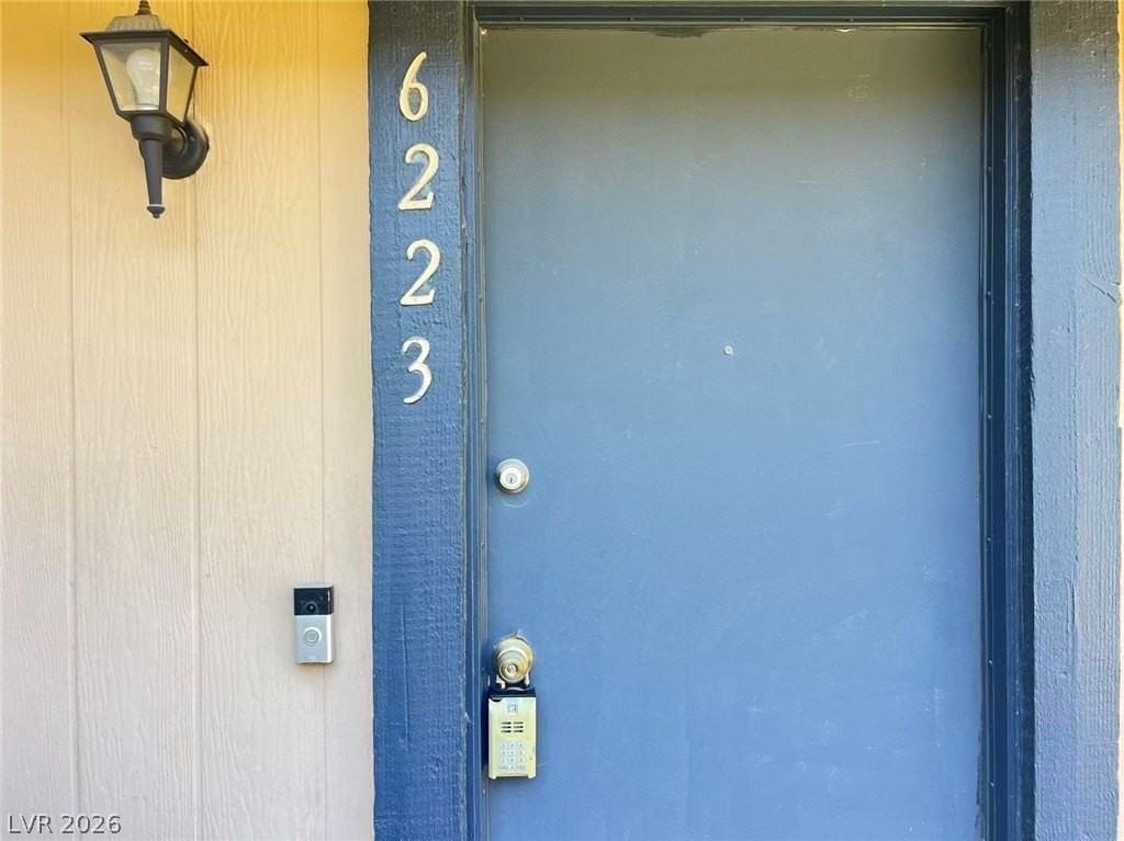 6223 Meadow View Ln - Photo 2 of 22