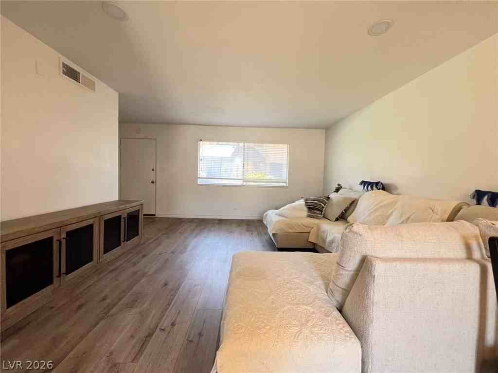 6223 Meadow View Ln - Photo 3 of 22