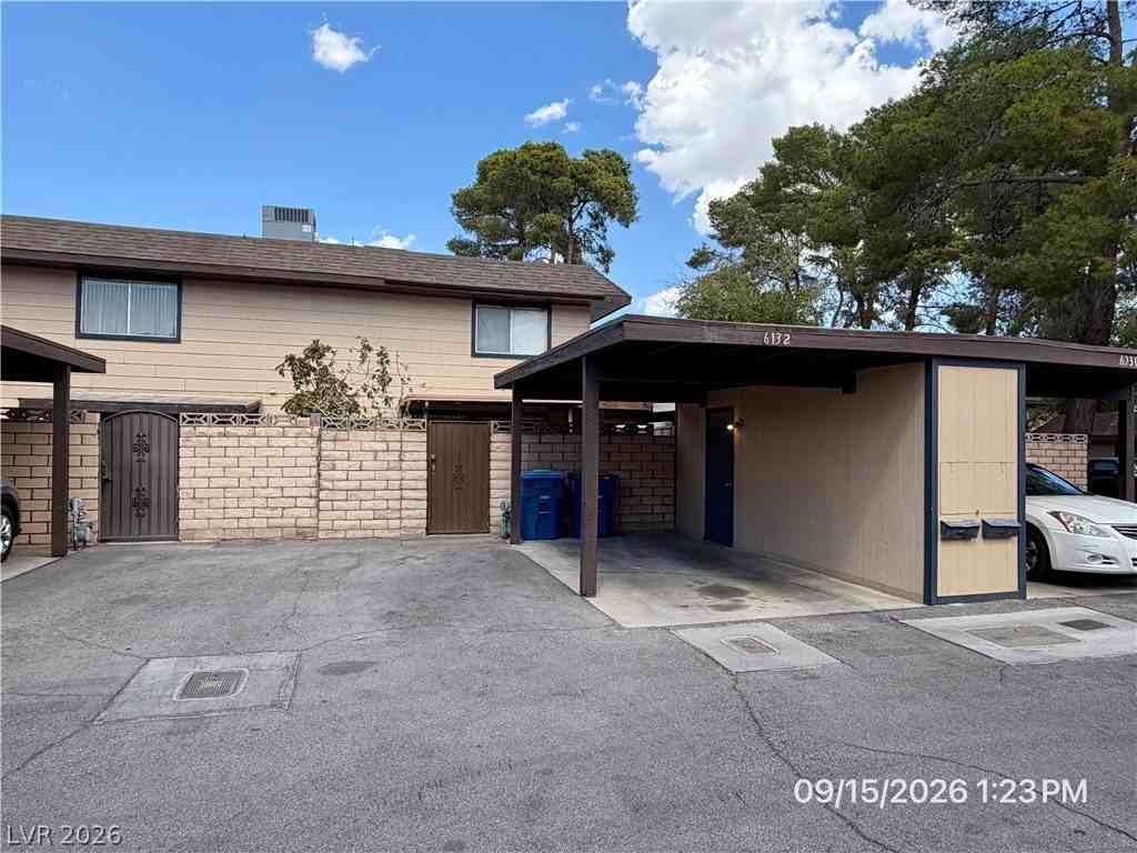 6132 Meadowgrass Ln - Photo 2 of 32