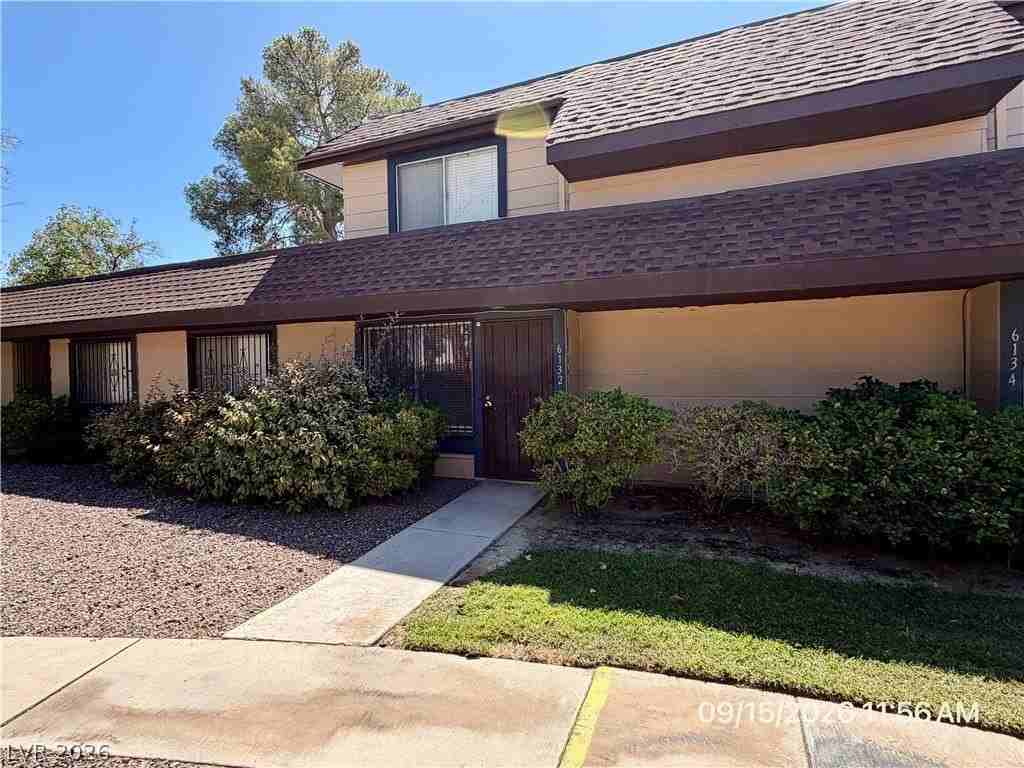 6132 Meadowgrass Ln - Photo 3 of 32