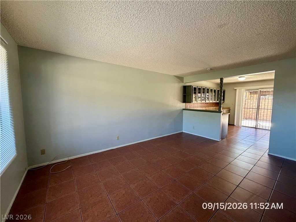 6132 Meadowgrass Ln - Photo 6 of 32