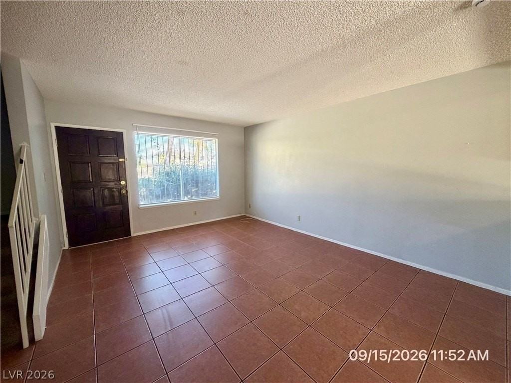 6132 Meadowgrass Ln - Photo 7 of 32