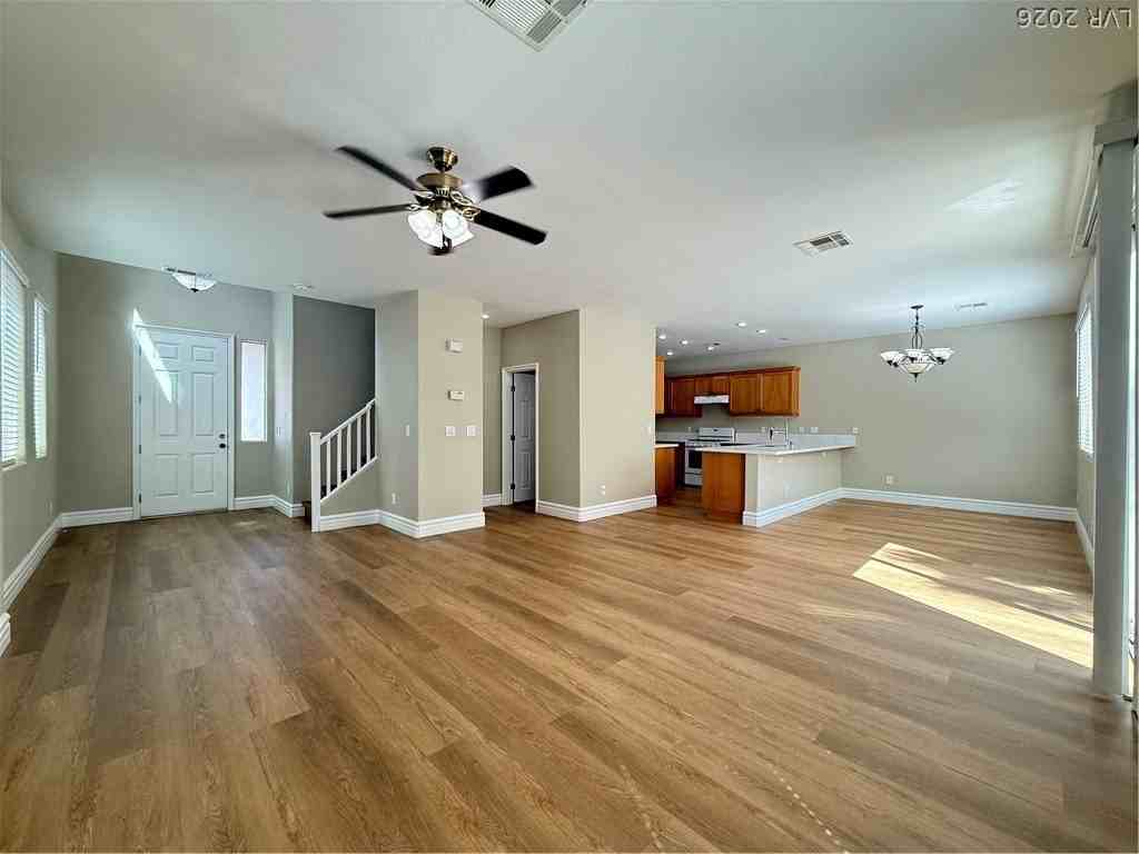 9731 Valmeyer Ave - Photo 6 of 36