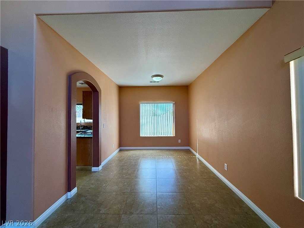291 Mayberry St - Photo 7 of 24