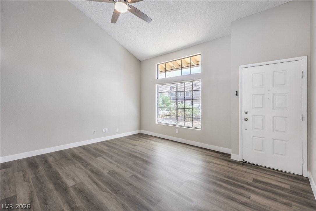 8408 Dunphy Ct - Photo 4 of 31