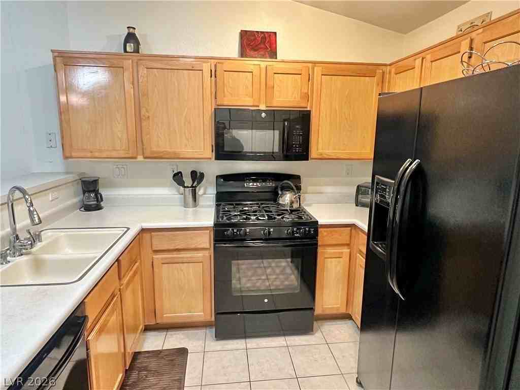 9708 Fionna Ln #101 - Photo 4 of 25