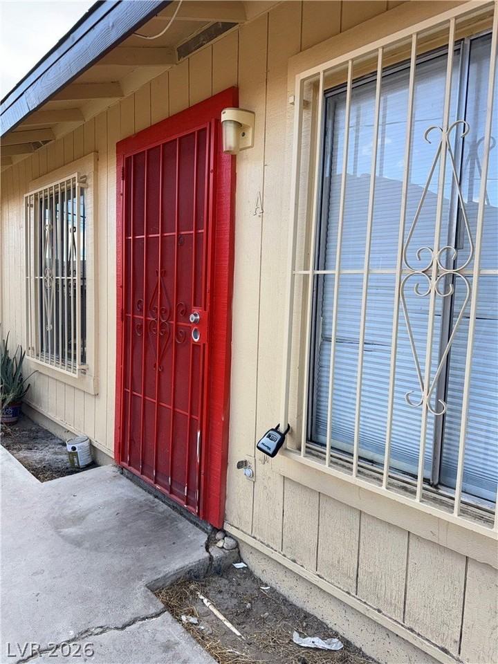 1808 Goldfield St #A - Photo 4 of 17