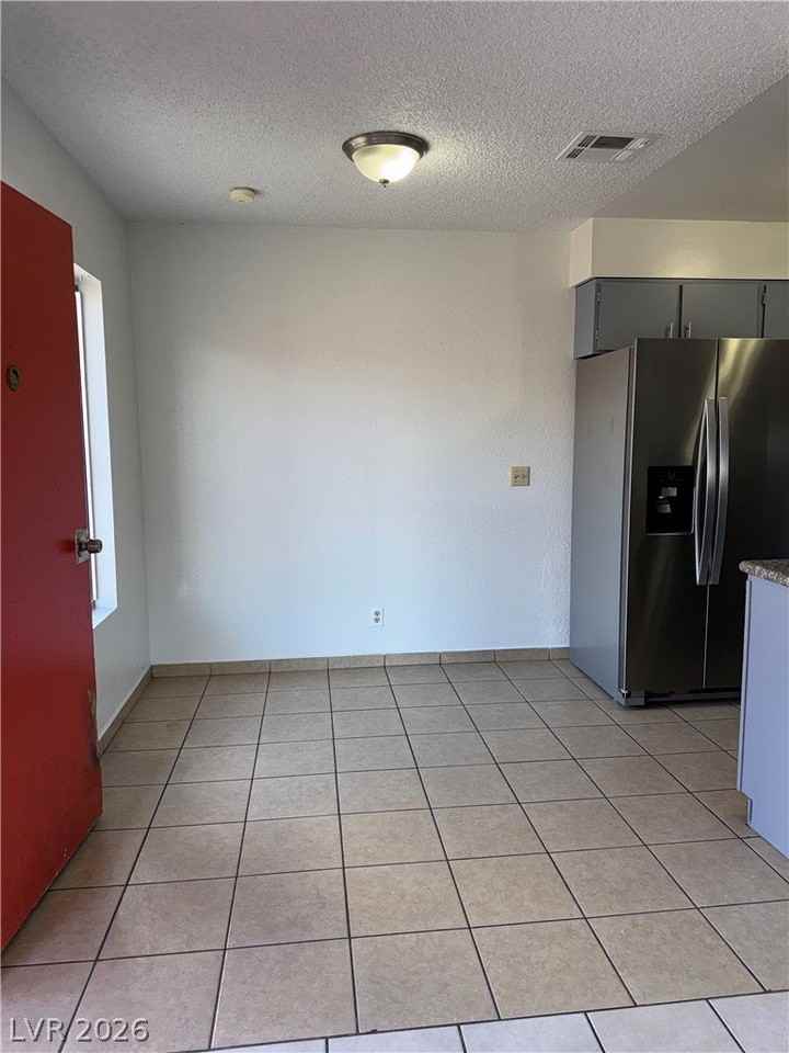 1808 Goldfield St #A - Photo 5 of 17