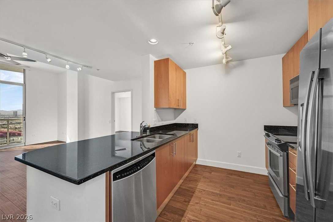 200 W Sahara Ave #3702 - Photo 6 of 38
