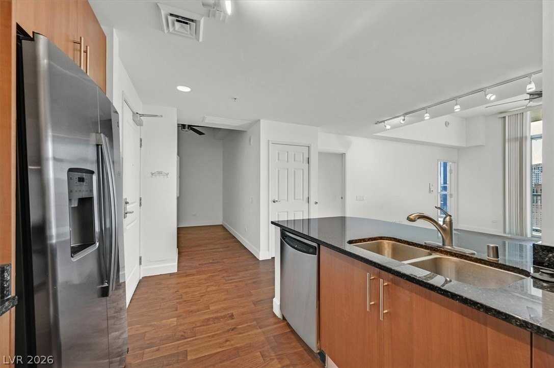 200 W Sahara Ave #3702 - Photo 7 of 38