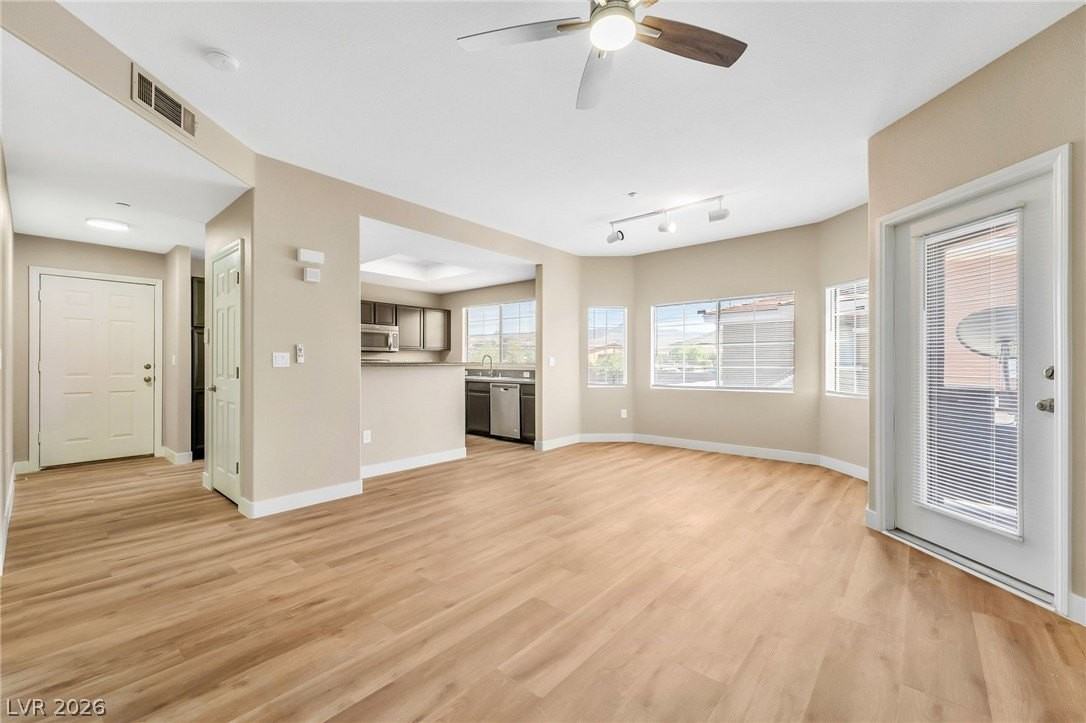 830 Carnegie St #1622 - Photo 6 of 21