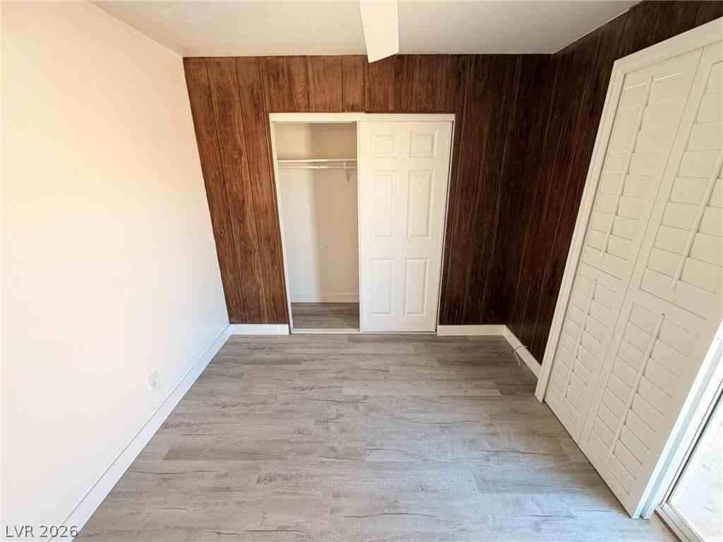 1312 E Brooks Ave - Photo 7 of 30