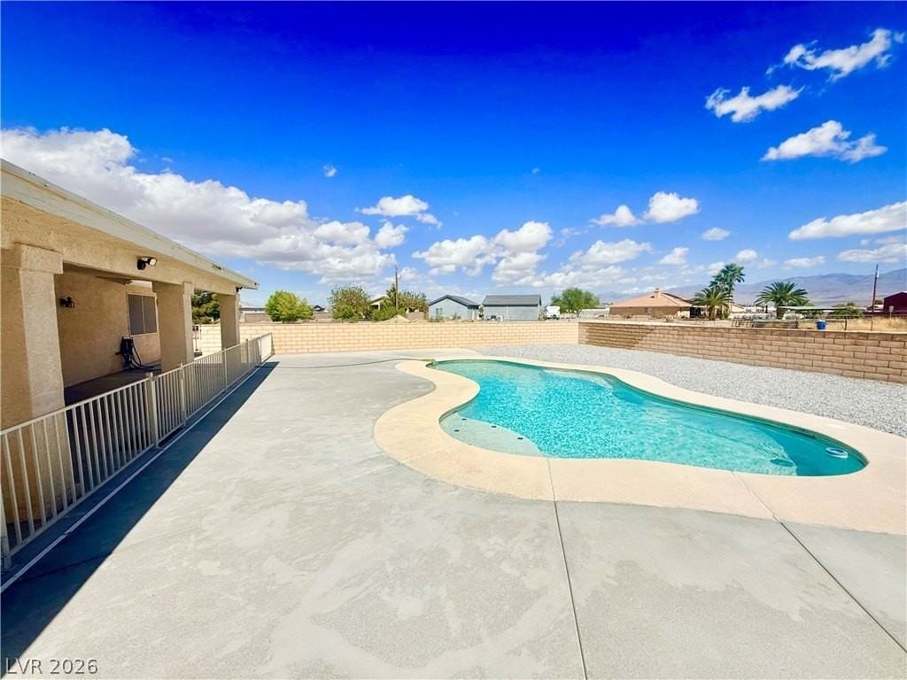 3241 S Rodeo Ave - Photo 7 of 45
