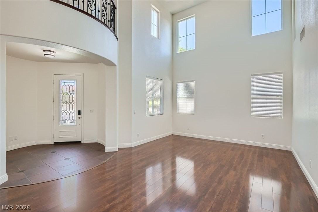 9353 Thunder Basin Ave - Photo 4 of 26