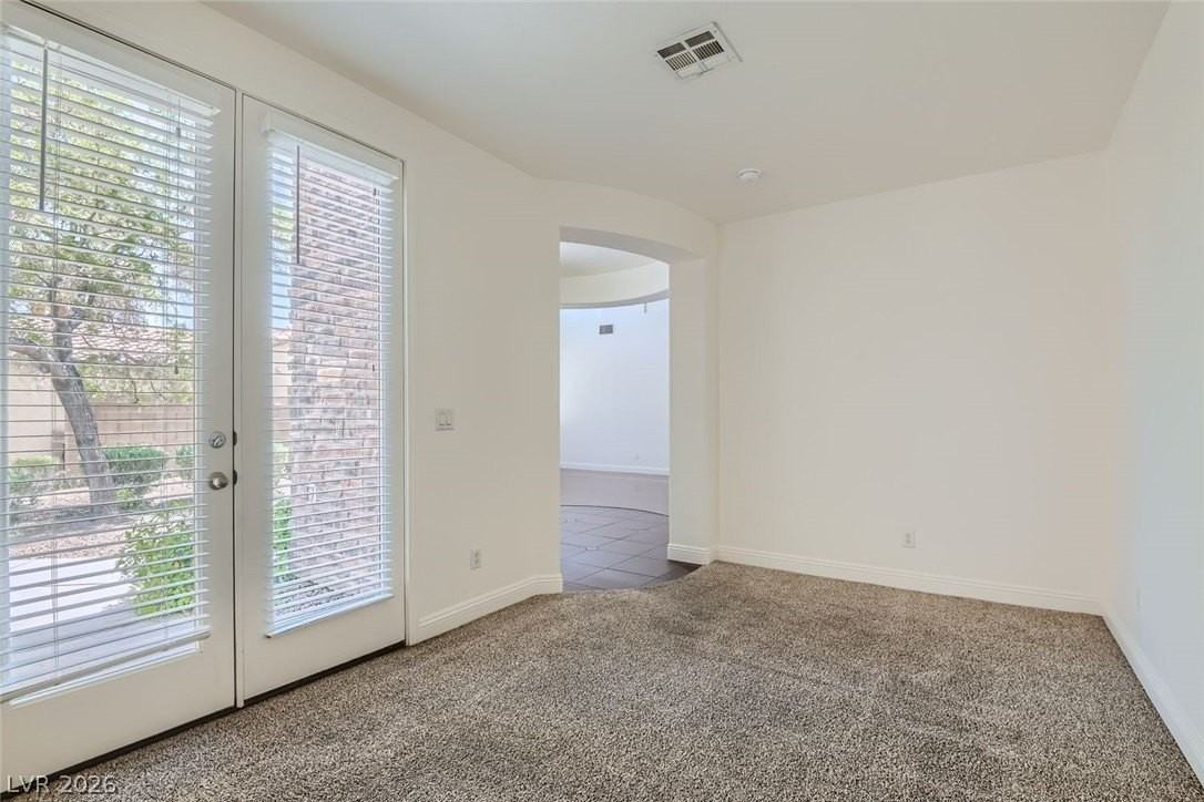 9353 Thunder Basin Ave - Photo 6 of 26