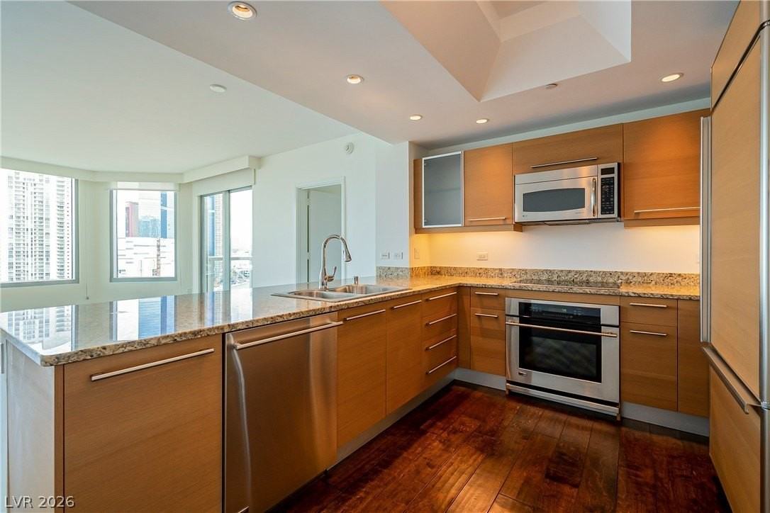 222 Karen Ave #1901 - Photo 5 of 41