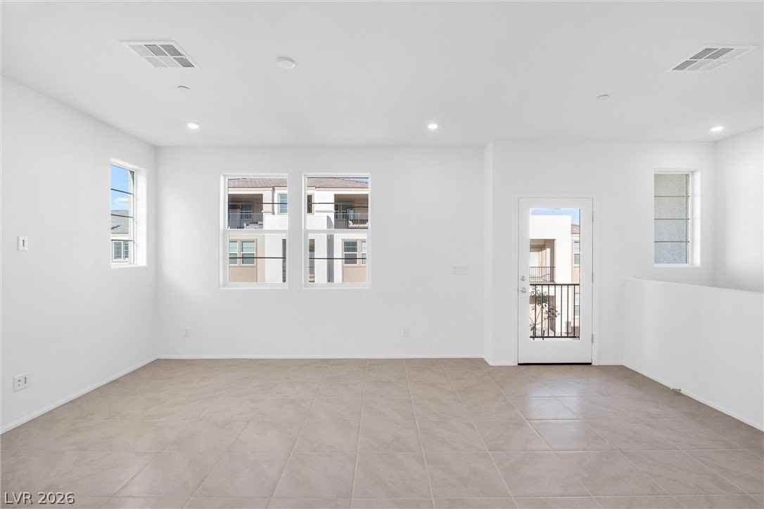 6168 Garden Crest St - Photo 5 of 26