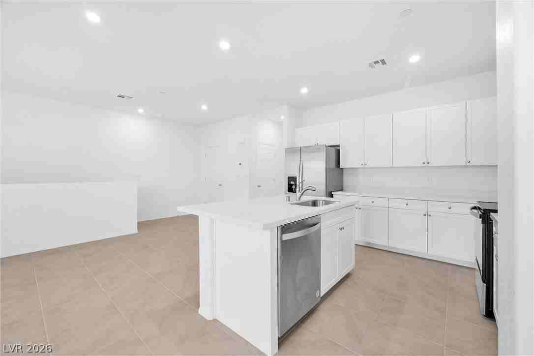 6168 Garden Crest St - Photo 6 of 26