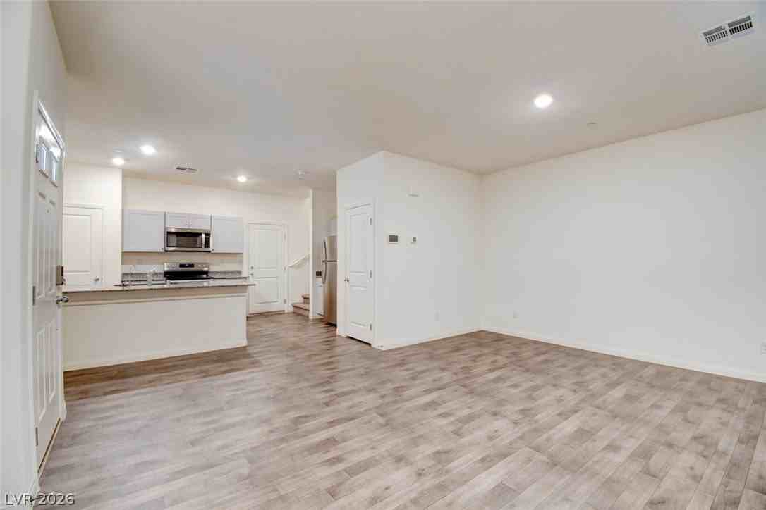 4234 Lunar Canyon Ave - Photo 5 of 17