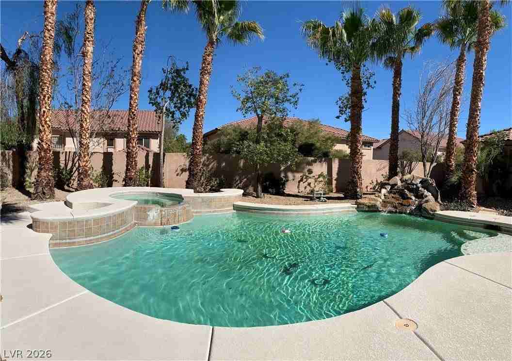 10660 Lago Cantini St - Photo 7 of 41