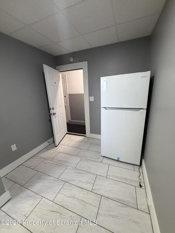 401 S 9th Ave #3 - Photo 2 of 2