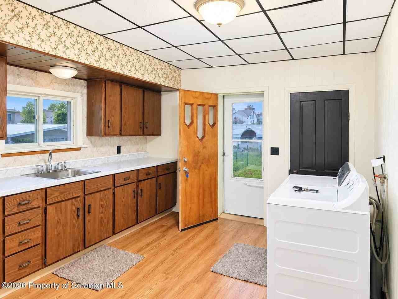 1623 Lafayette St - Photo 2 of 9