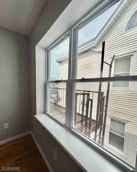 201 Marshall St #5 - Photo 7 of 24