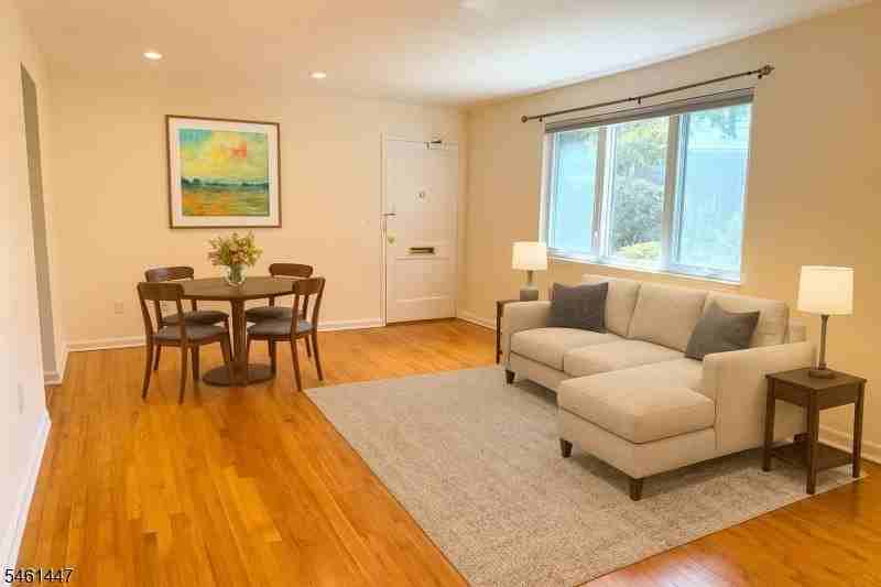 93 Troy Dr Apt A #A - Photo 4 of 19